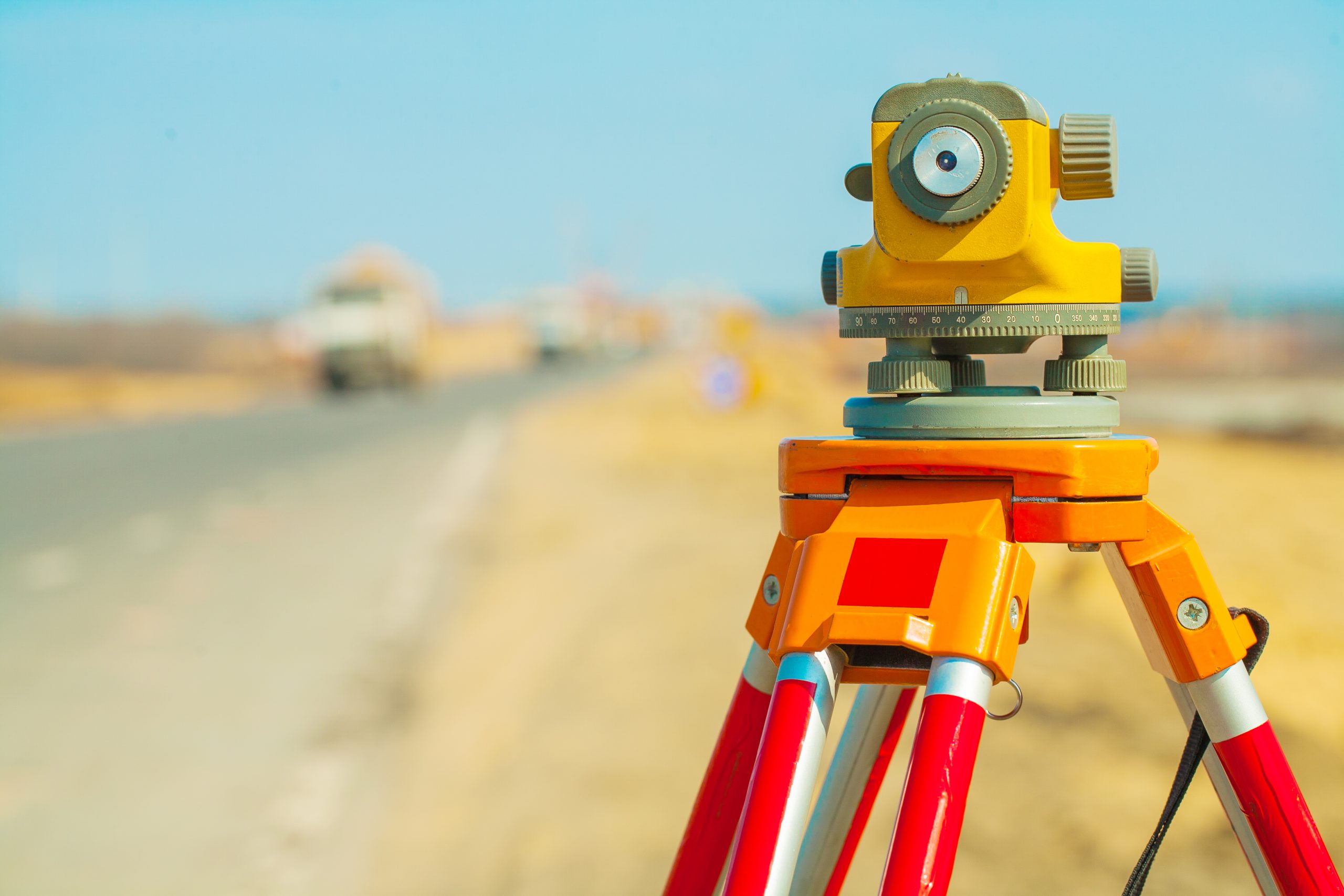 TOPOGRAFÍA Y NIVELACIÓN TERRENO